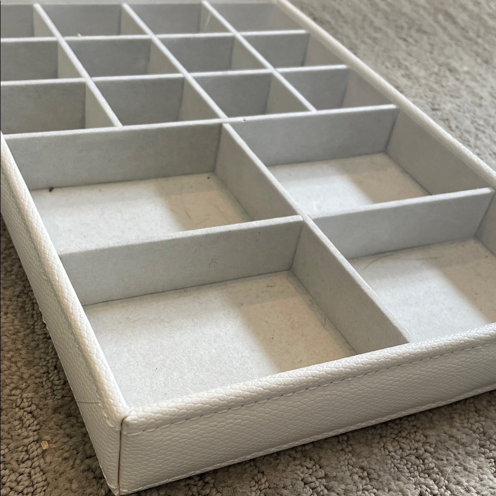 Jewelry organizers - Picture 3 of 4